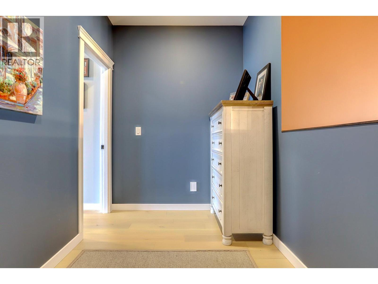 8 595 Vineyard Way North, Vernon