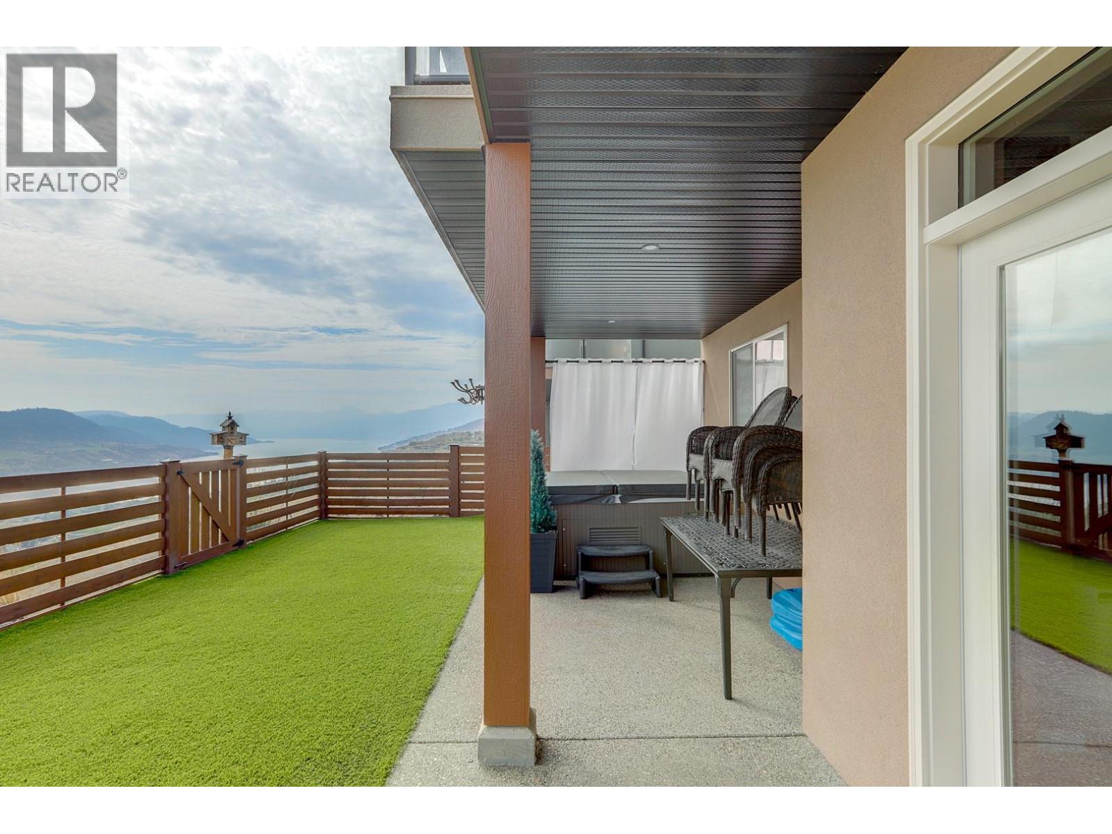 8 595 Vineyard Way North, Vernon