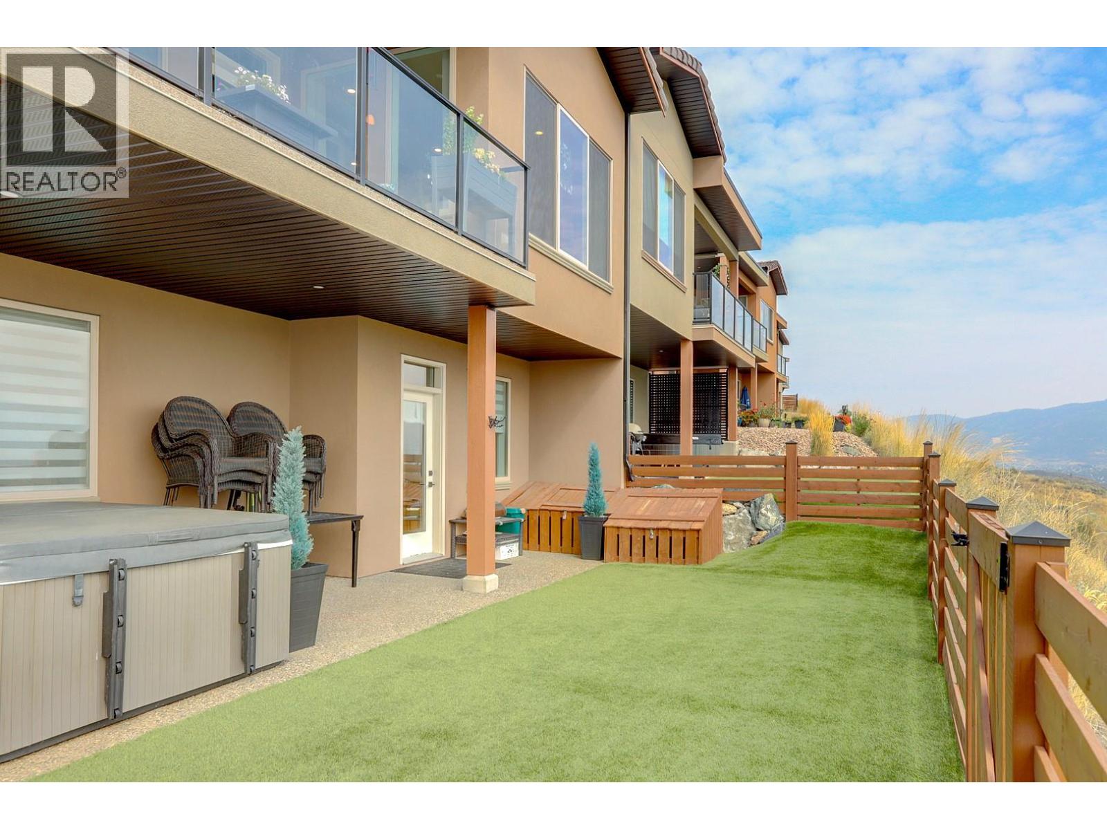 8 595 Vineyard Way North, Vernon