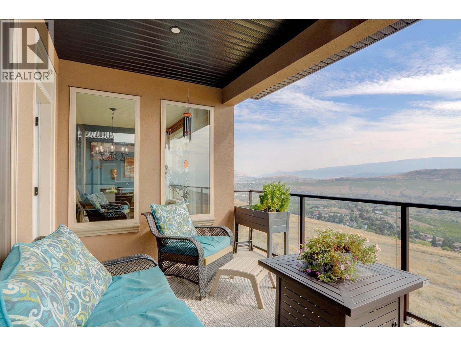 8 595 Vineyard Way North, Vernon