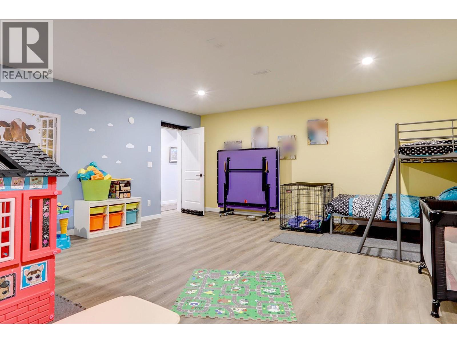 8 595 Vineyard Way North, Vernon