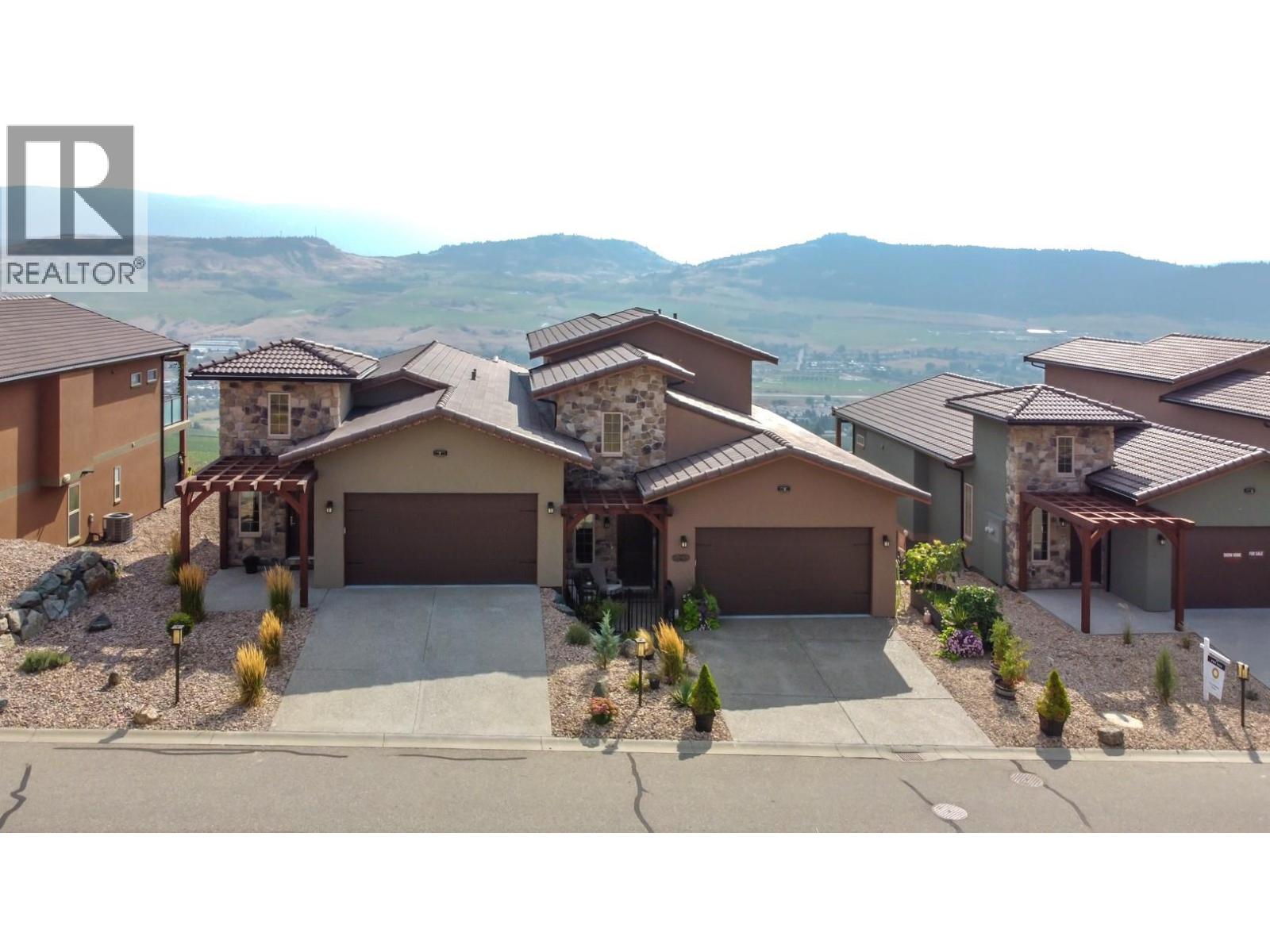 8 595 Vineyard Way North, Vernon