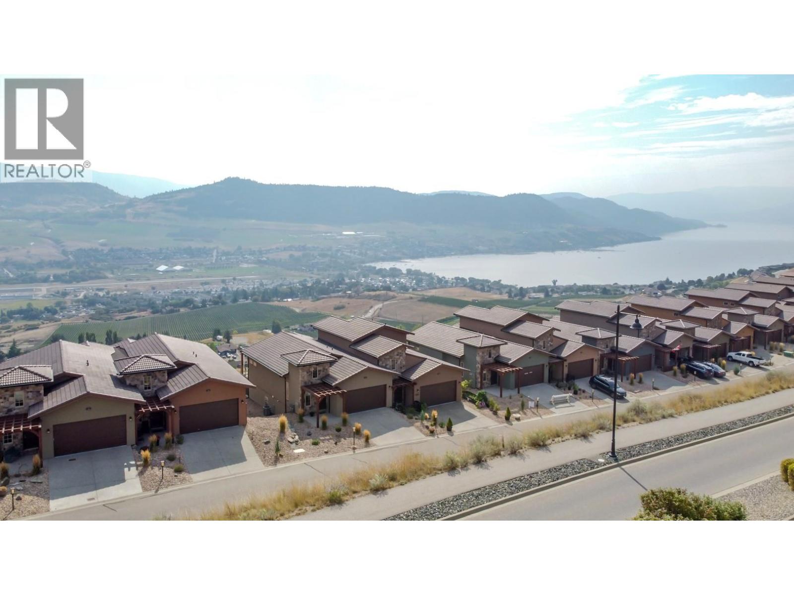 8 595 Vineyard Way North, Vernon