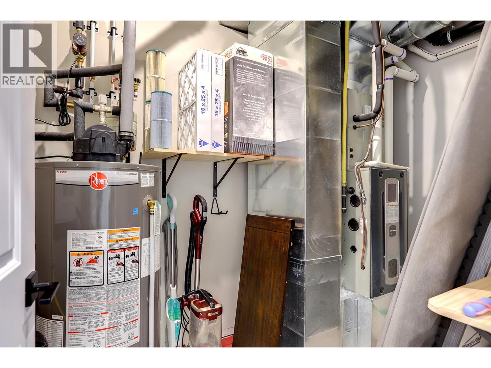 8 595 Vineyard Way North, Vernon