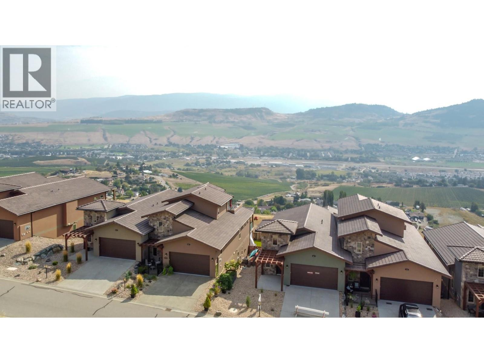 8 595 Vineyard Way North, Vernon