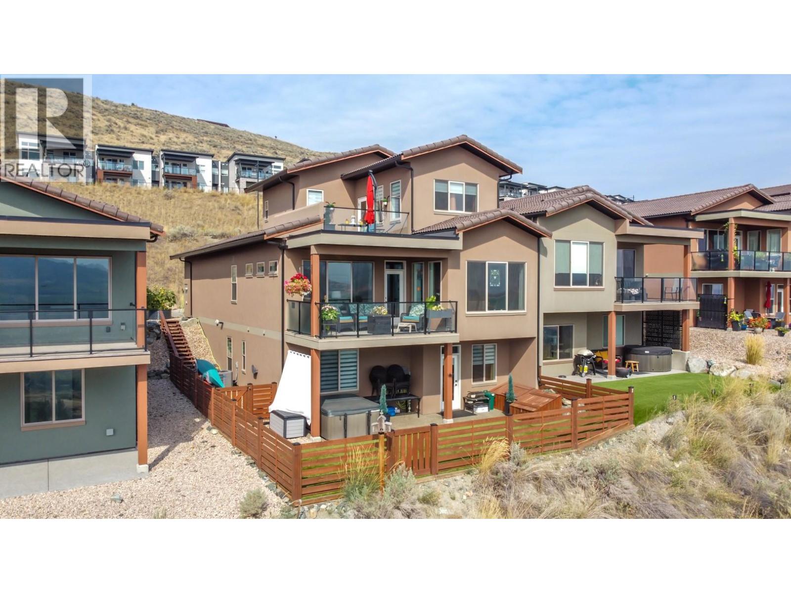8 595 Vineyard Way North, Vernon
