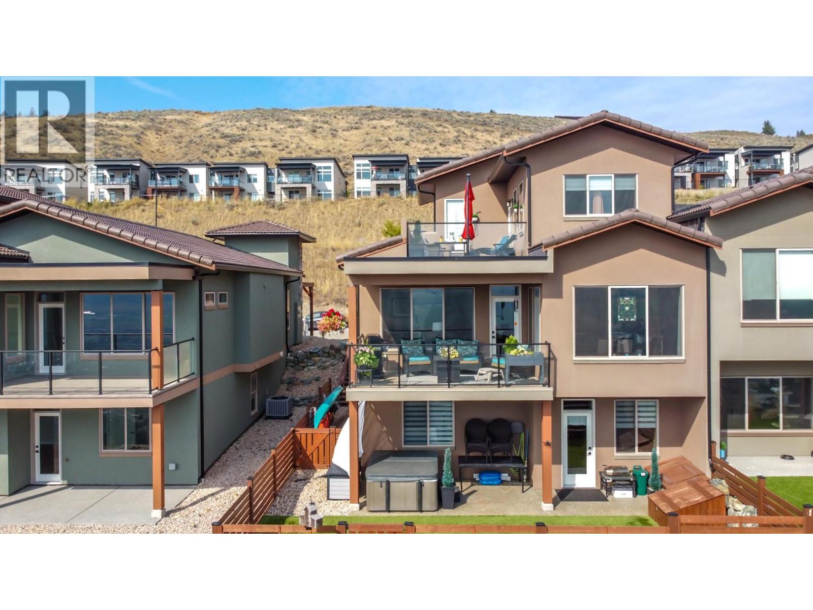 8 595 Vineyard Way North, Vernon