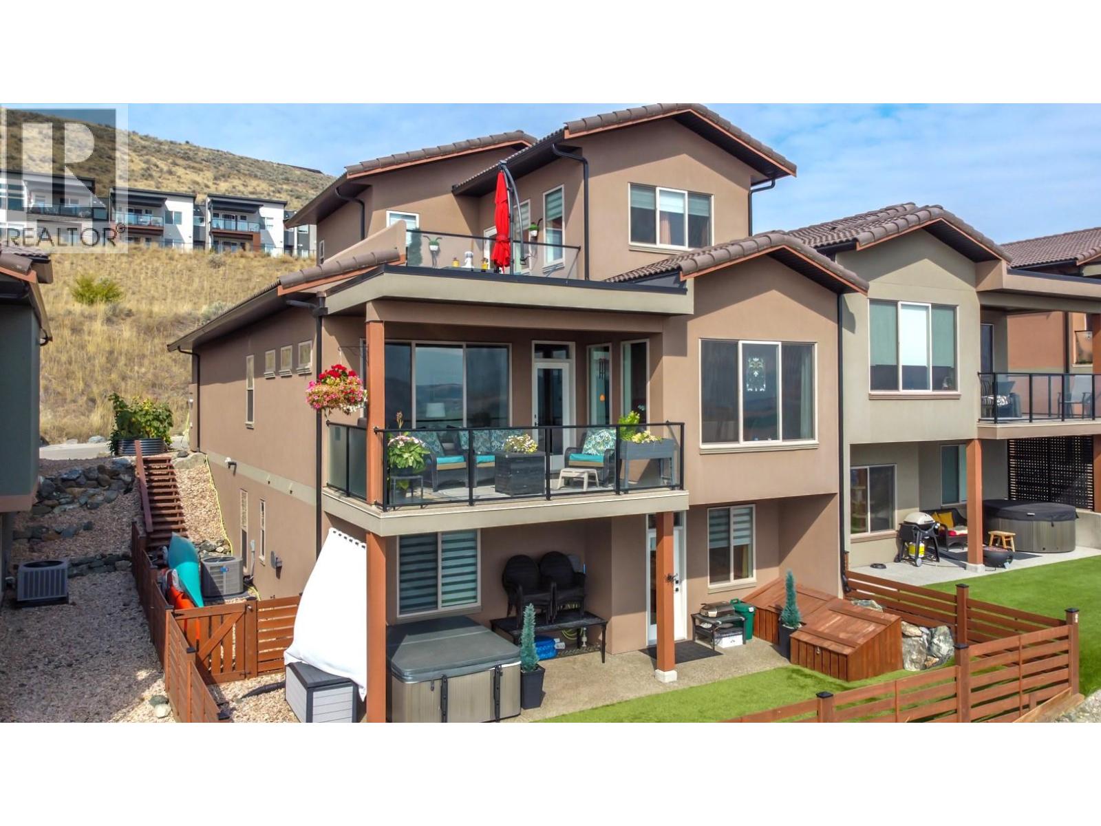 8 595 Vineyard Way North, Vernon