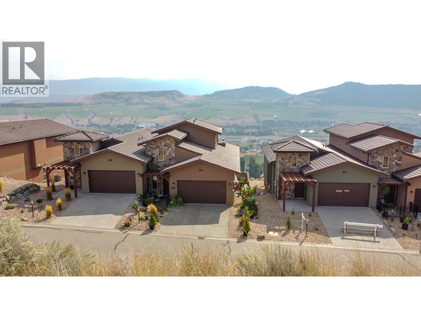 8 595 Vineyard Way North, Vernon