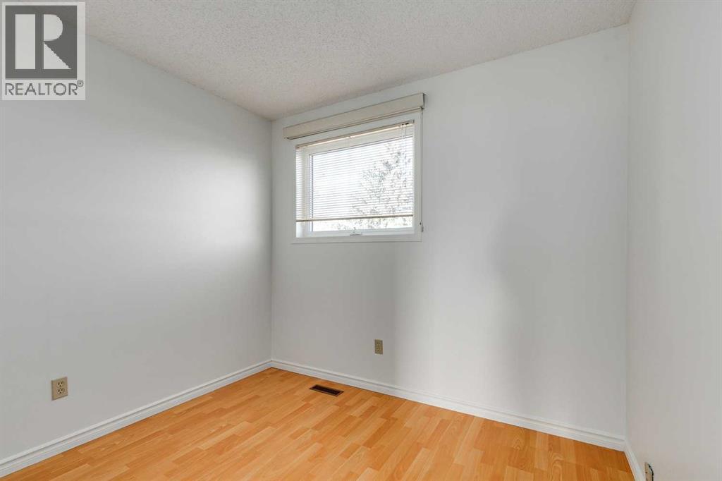 Single Family House for Sale in  Woodstock Road SW Woodlands Calgary 