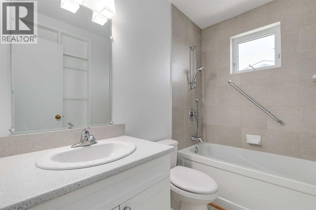 Single Family House for Sale in  Woodstock Road SW Woodlands Calgary 