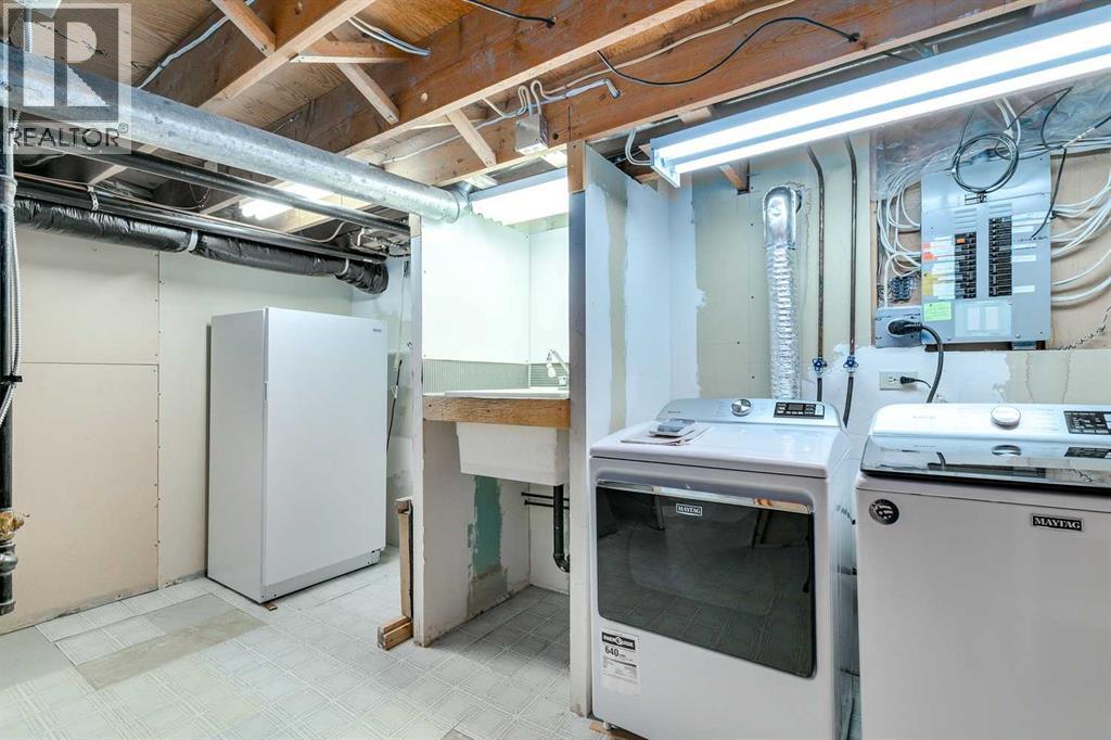 Single Family House for Sale in  Woodstock Road SW Woodlands Calgary 