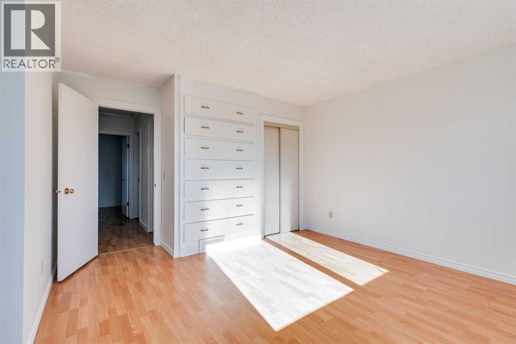 Single Family House for Sale in  Woodstock Road SW Woodlands Calgary 
