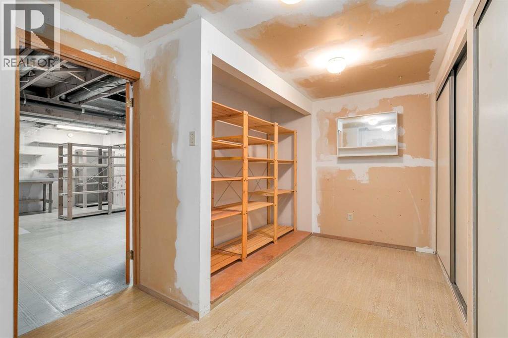 Single Family House for Sale in  Woodstock Road SW Woodlands Calgary 