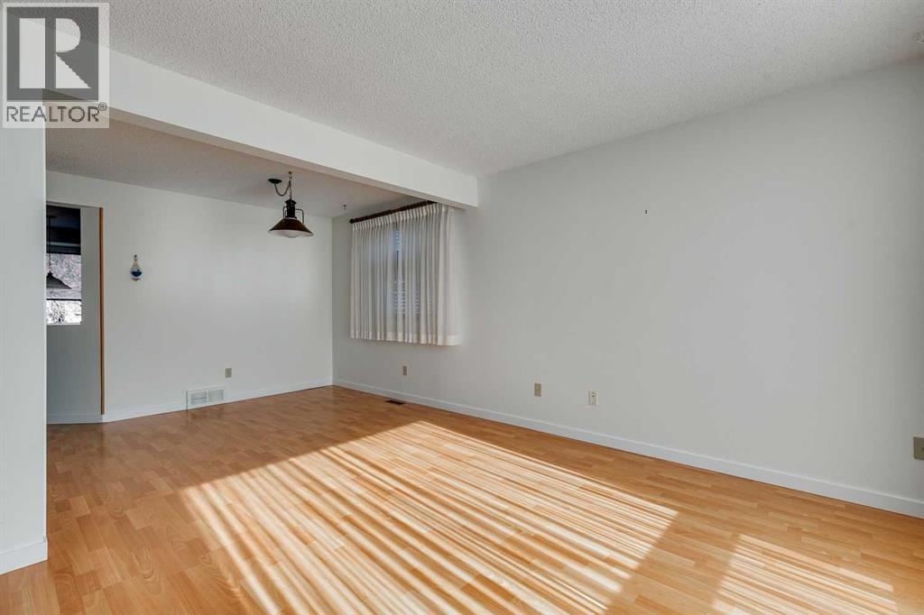 Single Family House for Sale in  Woodstock Road SW Woodlands Calgary 