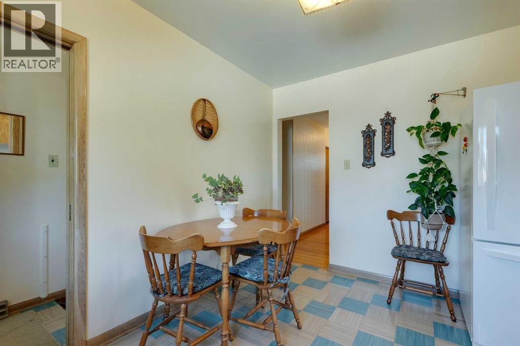 Single Family House Bungalow for Sale in   Street SW Glamorgan Calgary 