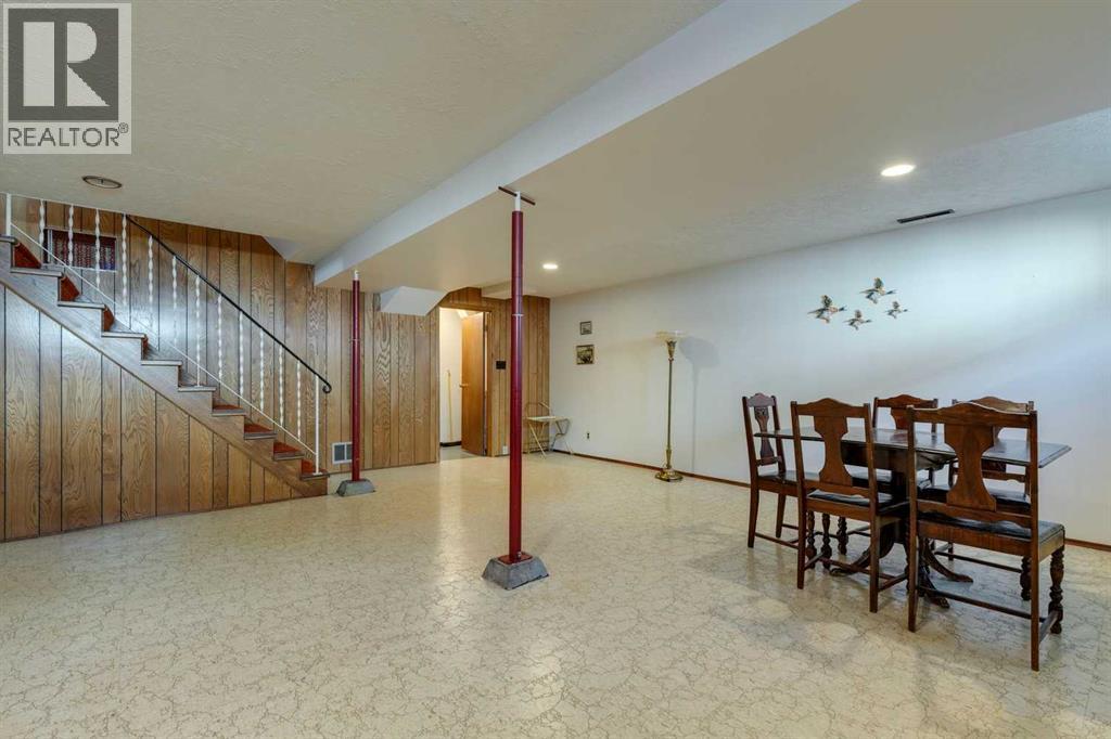 Single Family House Bungalow for Sale in   Street SW Glamorgan Calgary 