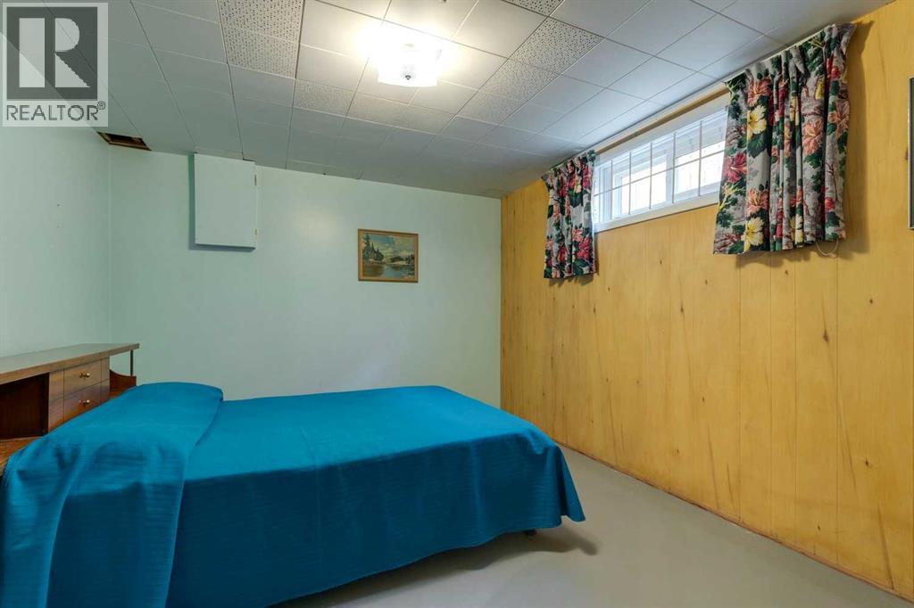 Single Family House Bungalow for Sale in   Street SW Glamorgan Calgary 