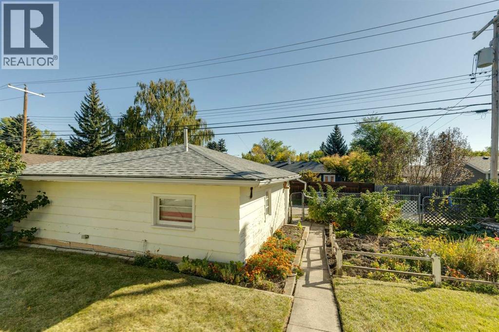 Single Family House Bungalow for Sale in   Street SW Glamorgan Calgary 