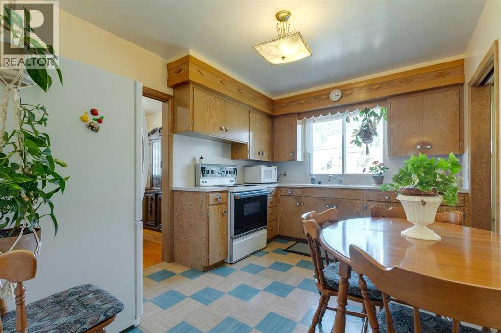 Single Family House Bungalow for Sale in   Street SW Glamorgan Calgary 