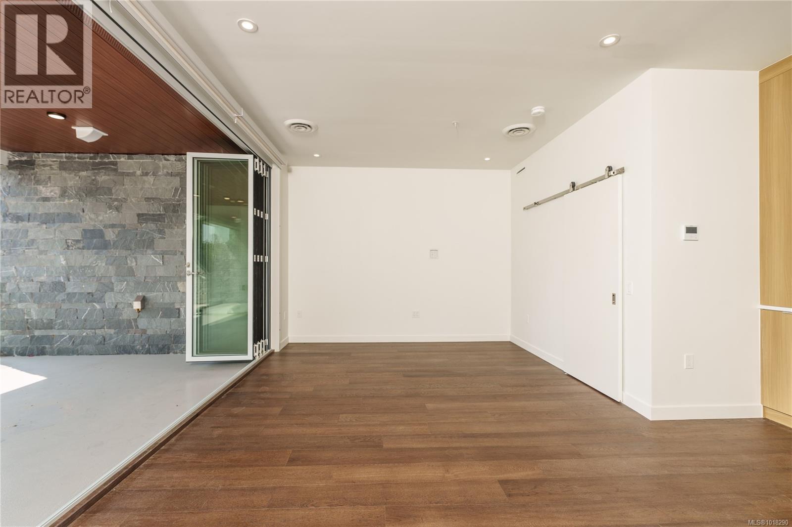 #302 9570 FIFTH ST - 19