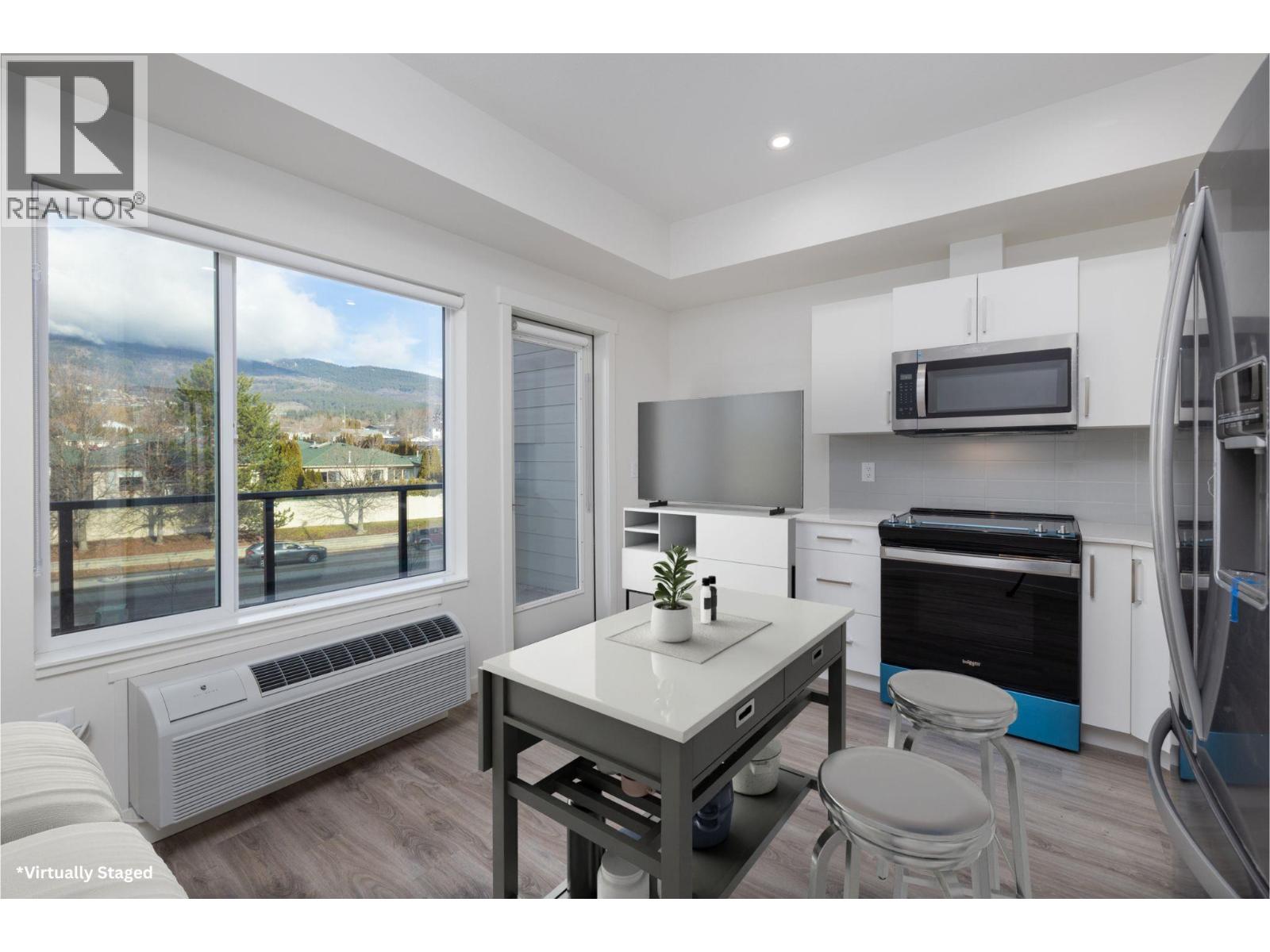 209 2345 Butt Road, West Kelowna