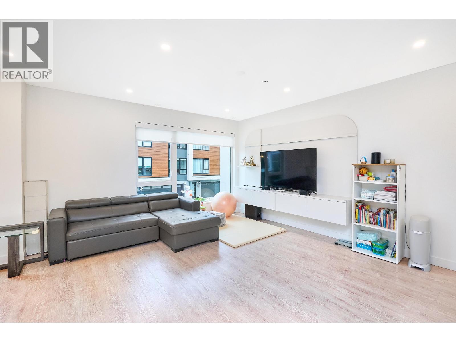 30 3597 MALSUM DRIVE, North Vancouver