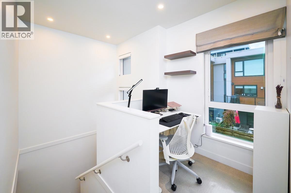 30 3597 MALSUM DRIVE, North Vancouver