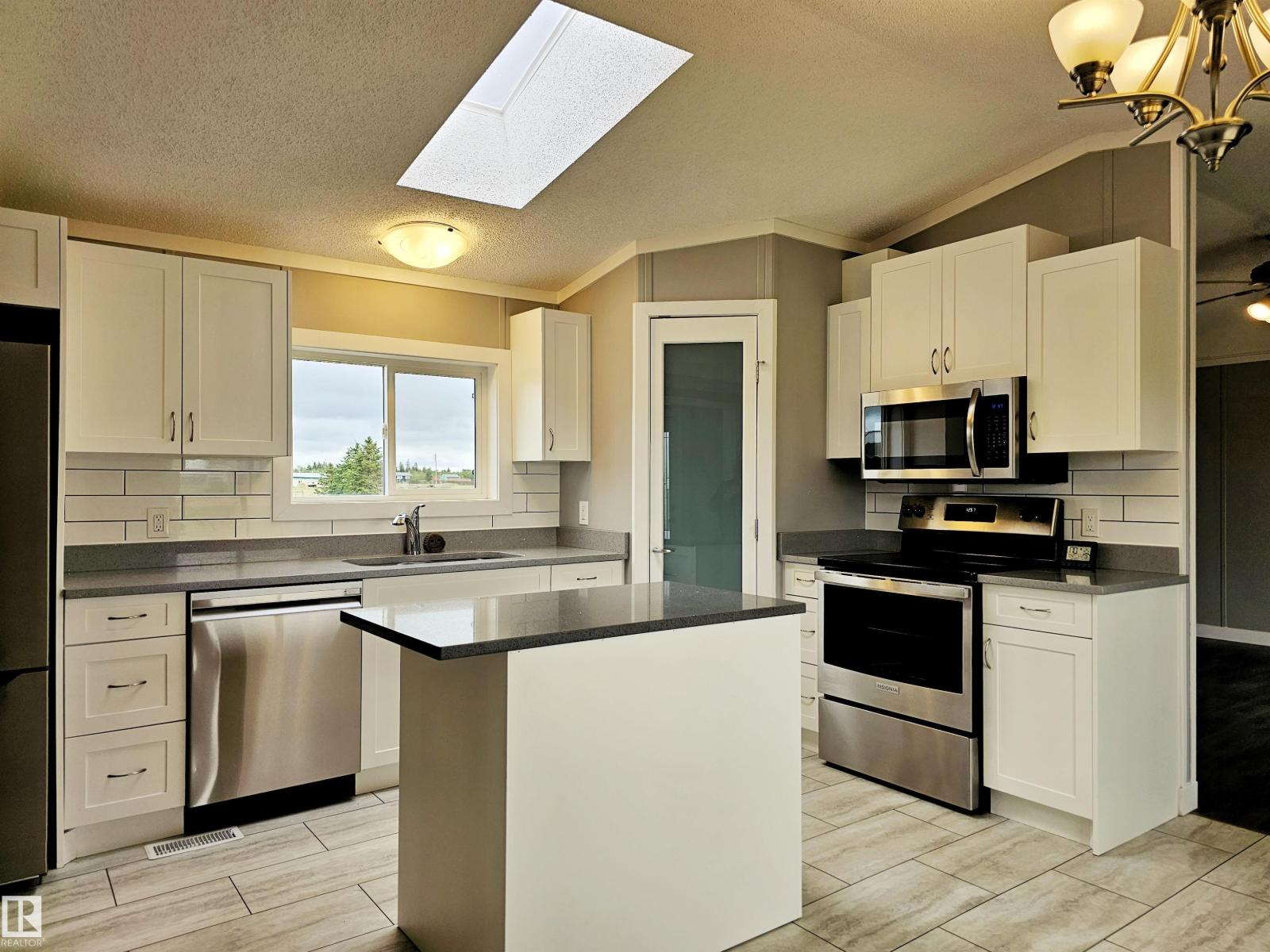 42 Richfield RD, Rural Sturgeon County