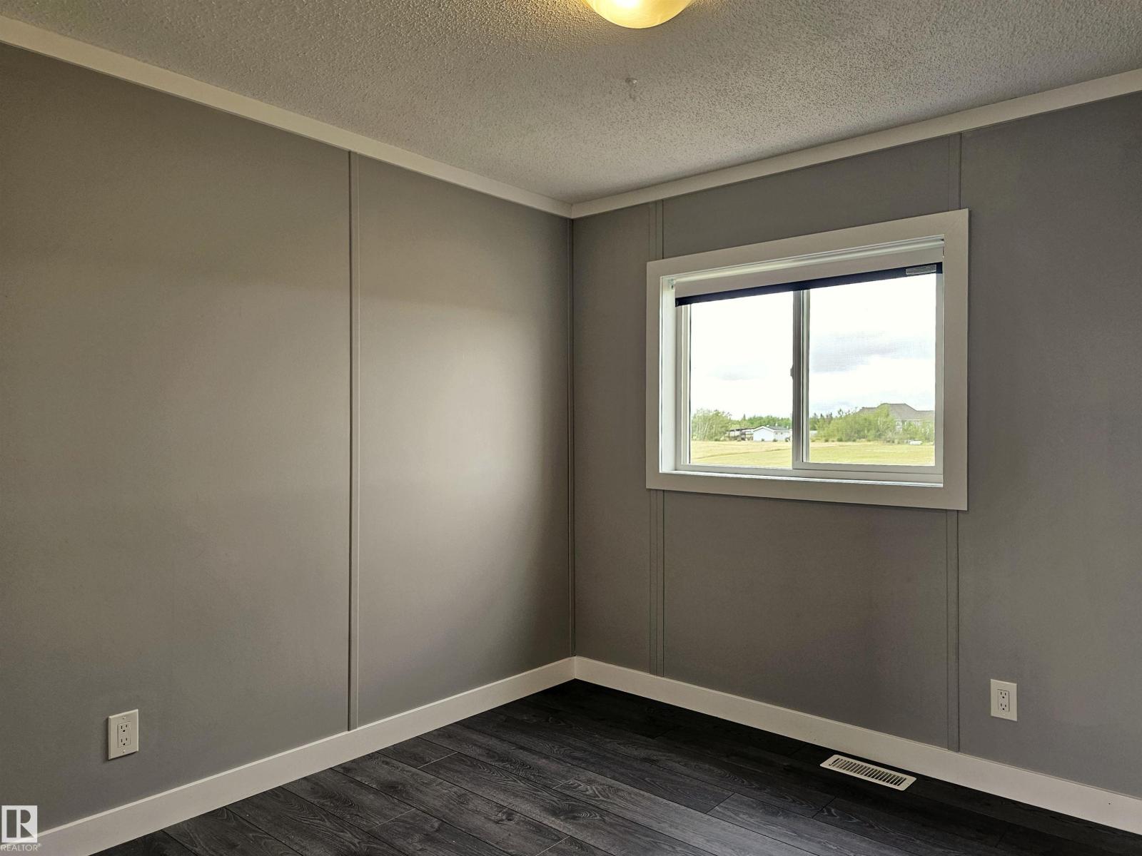 42 Richfield RD, Rural Sturgeon County