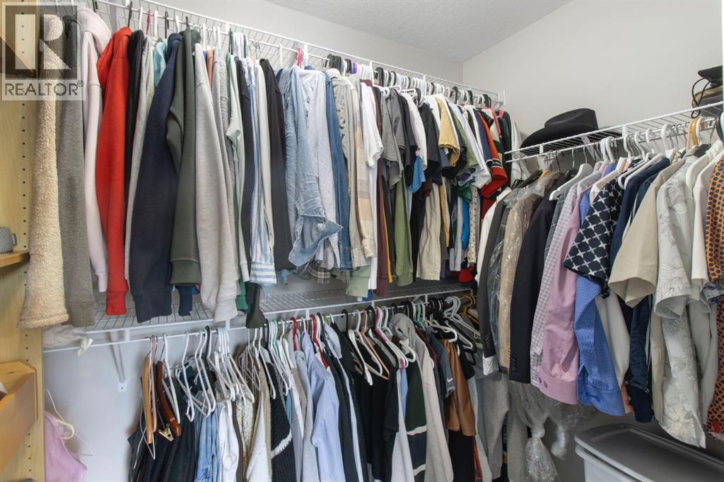 Single Family House for Sale in  Yorkville Avenue SW Yorkville Calgary 