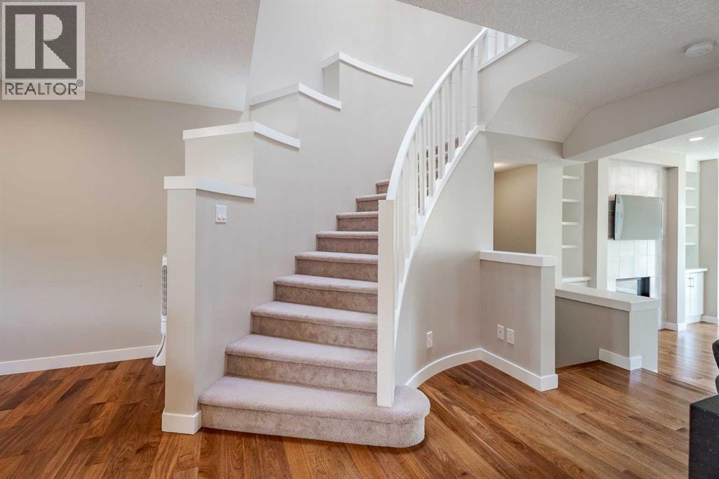 Single Family House for Sale in   Avenue NW West Hillhurst Calgary 