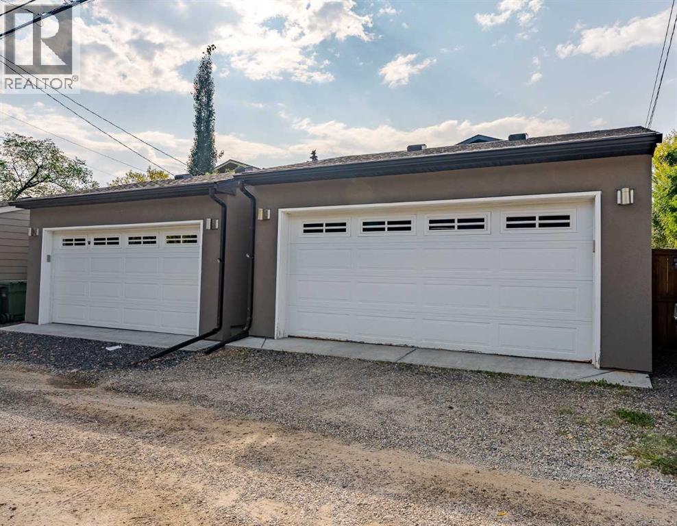 Single Family House for Sale in   Avenue NW West Hillhurst Calgary 