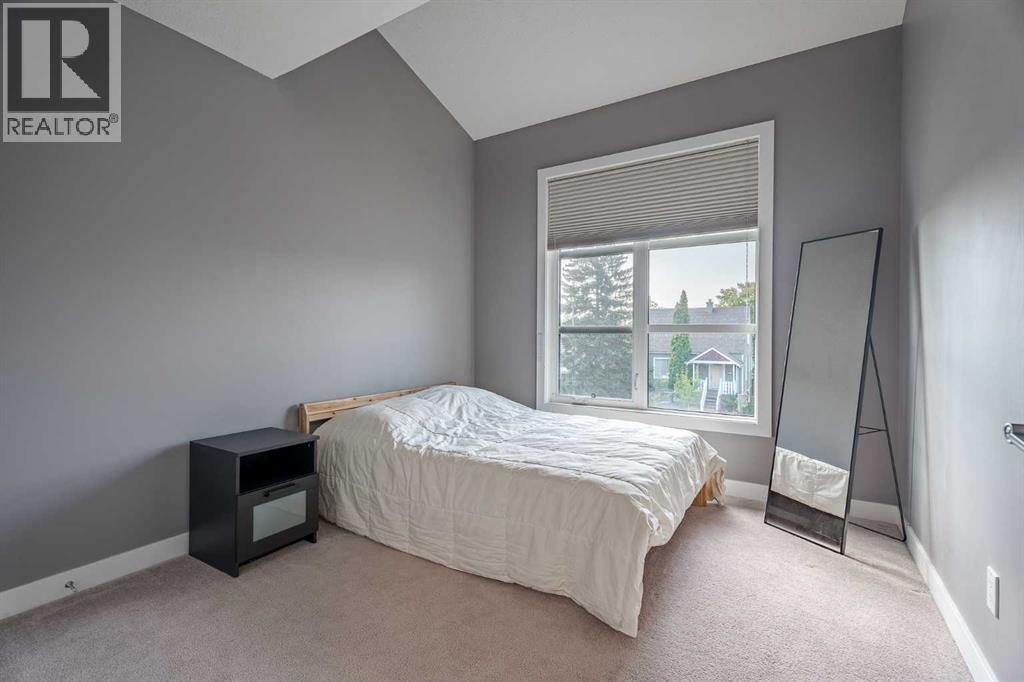 Single Family House for Sale in   Avenue NW West Hillhurst Calgary 