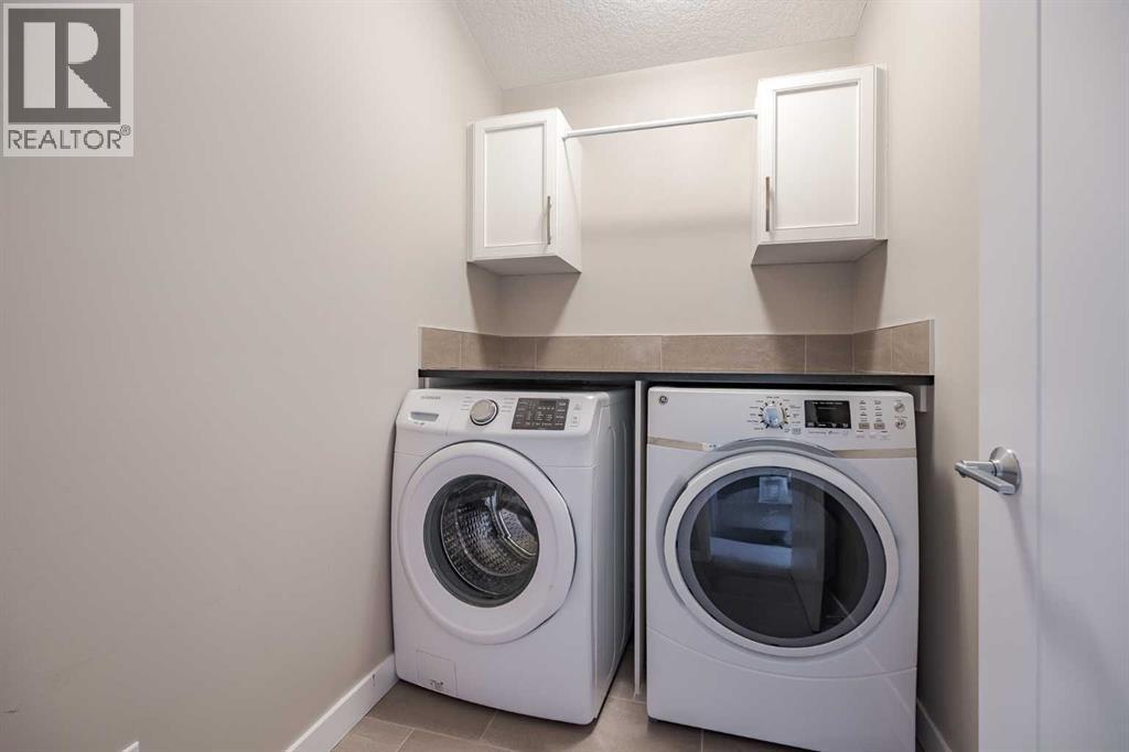 Single Family House for Sale in   Avenue NW West Hillhurst Calgary 