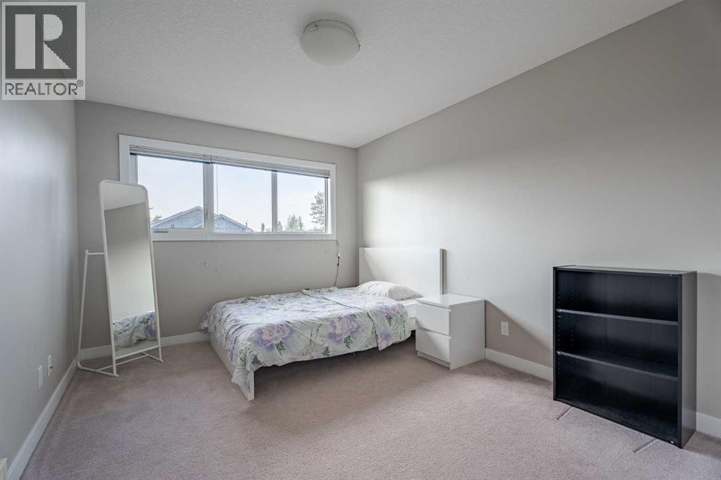 Single Family House for Sale in   Avenue NW West Hillhurst Calgary 