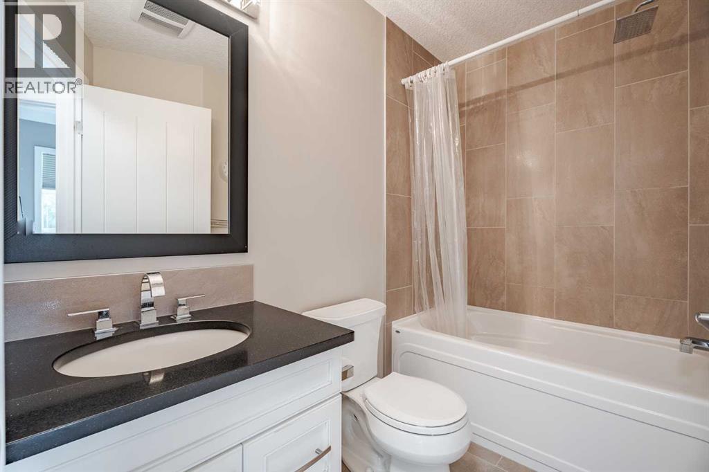 Single Family House for Sale in   Avenue NW West Hillhurst Calgary 