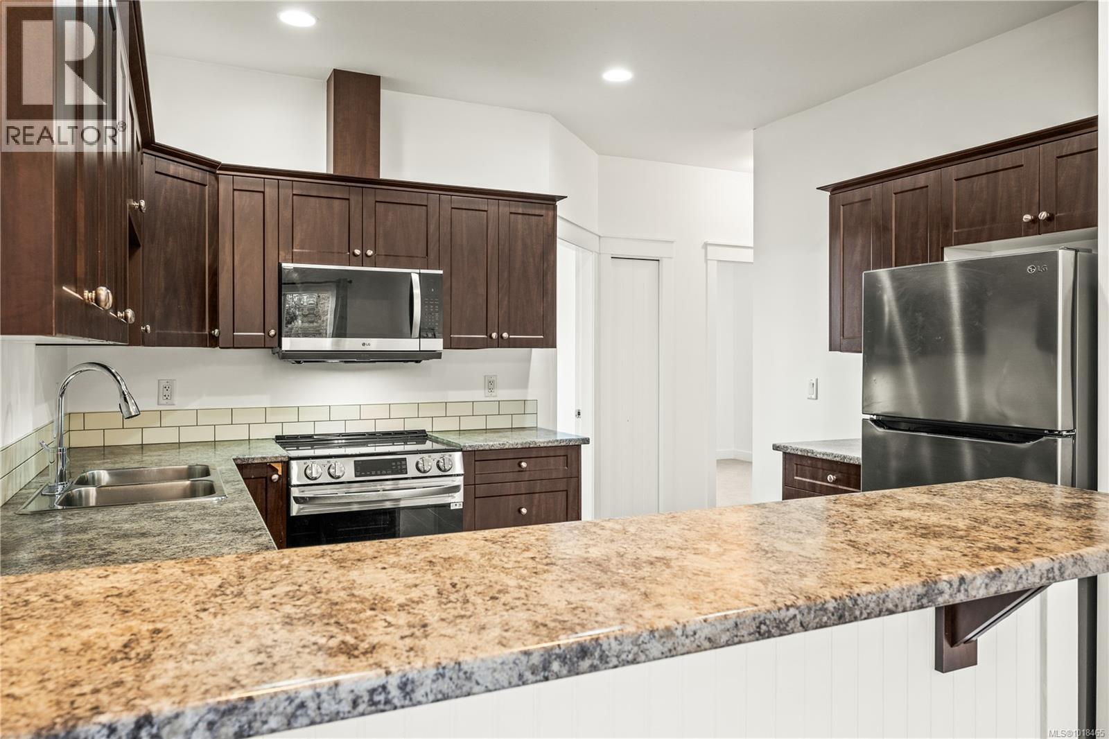 1004 Cassell Pl, Nanaimo