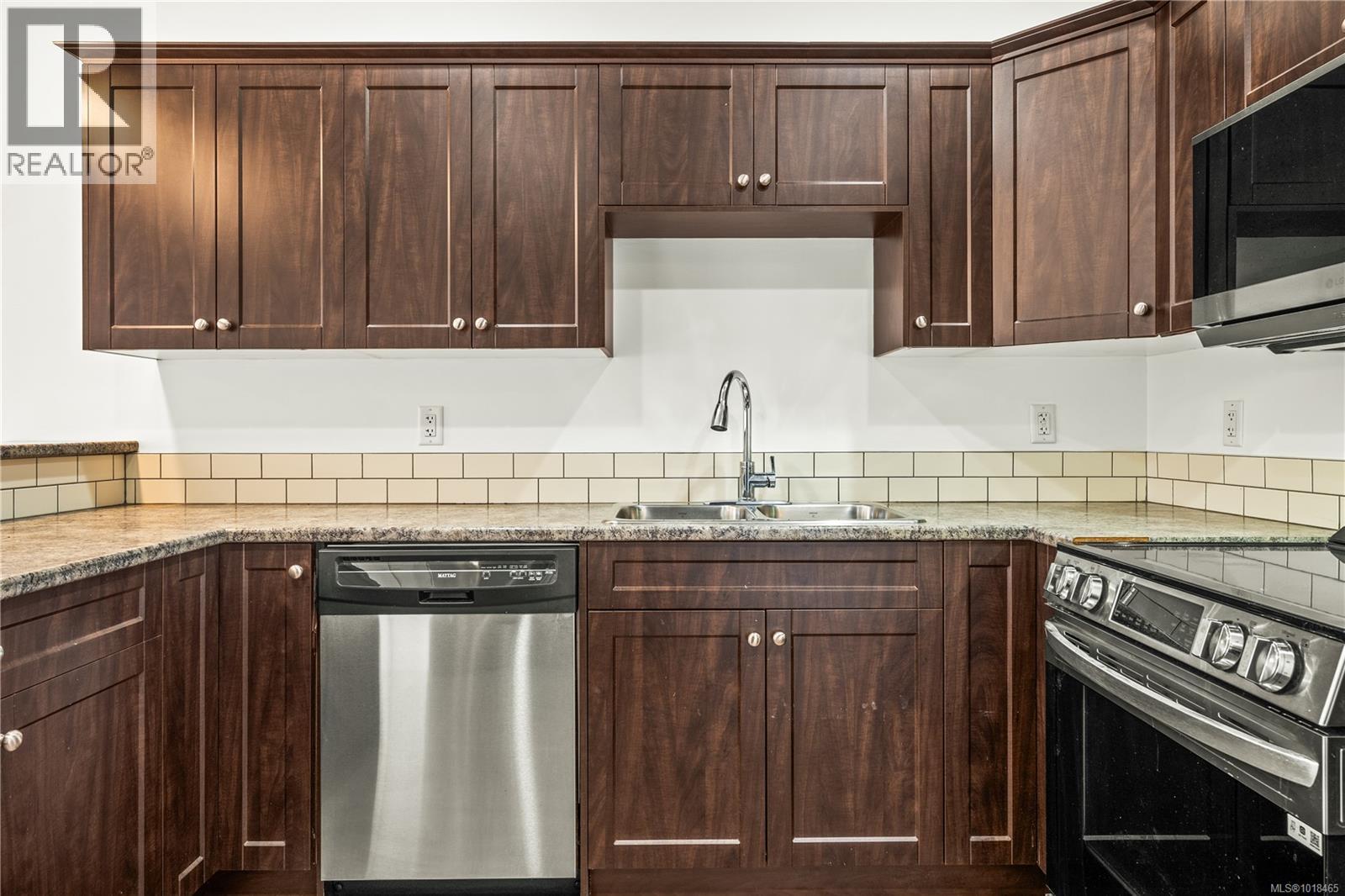 1004 Cassell Pl, Nanaimo