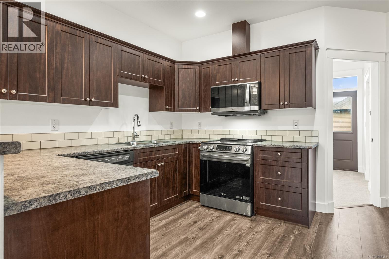 1004 Cassell Pl, Nanaimo