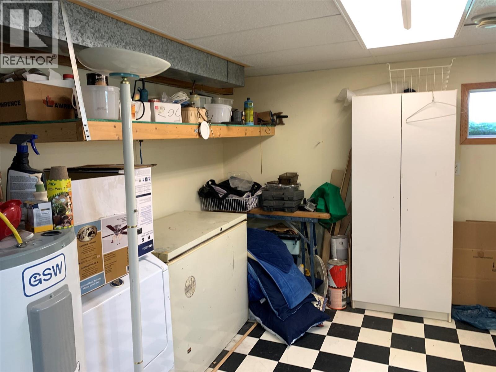 9112 CALVERLEY Crescent, Dawson Creek