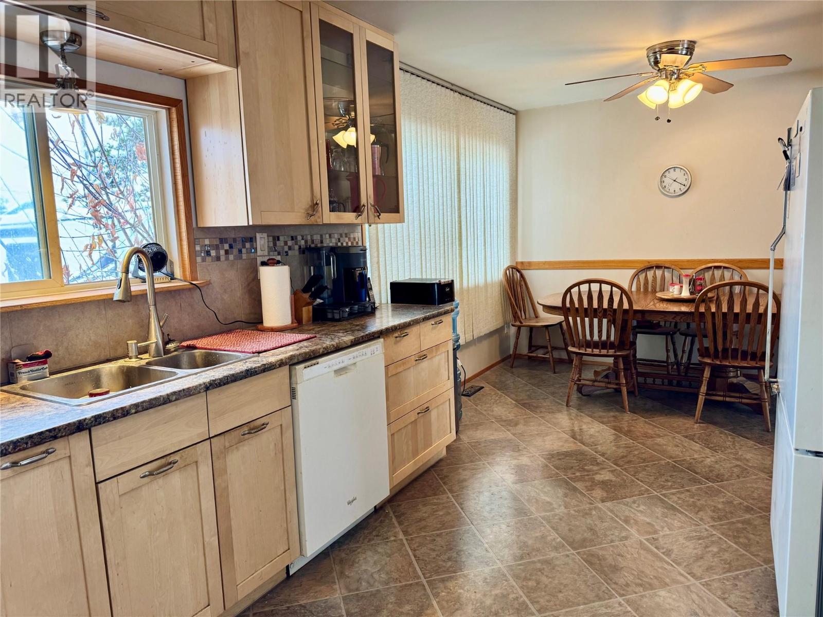 9112 CALVERLEY Crescent, Dawson Creek