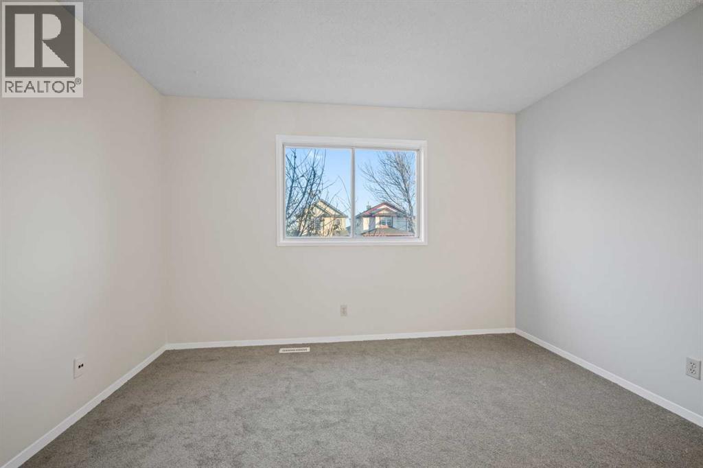 Single Family House for Sale in  Taradale Drive NE Taradale Calgary 