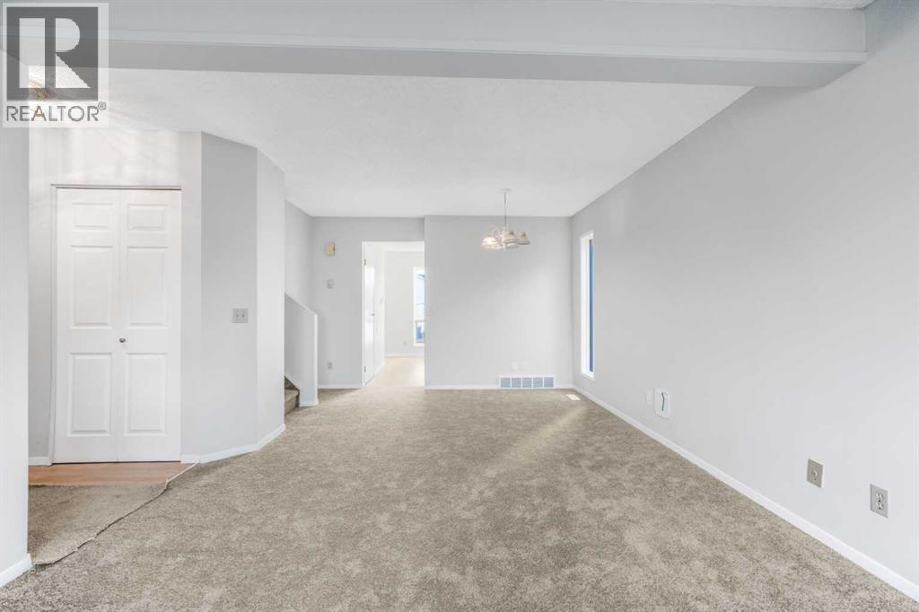 Single Family House for Sale in  Taradale Drive NE Taradale Calgary 