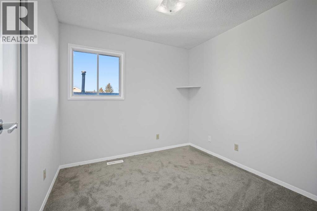 Single Family House for Sale in  Taradale Drive NE Taradale Calgary 