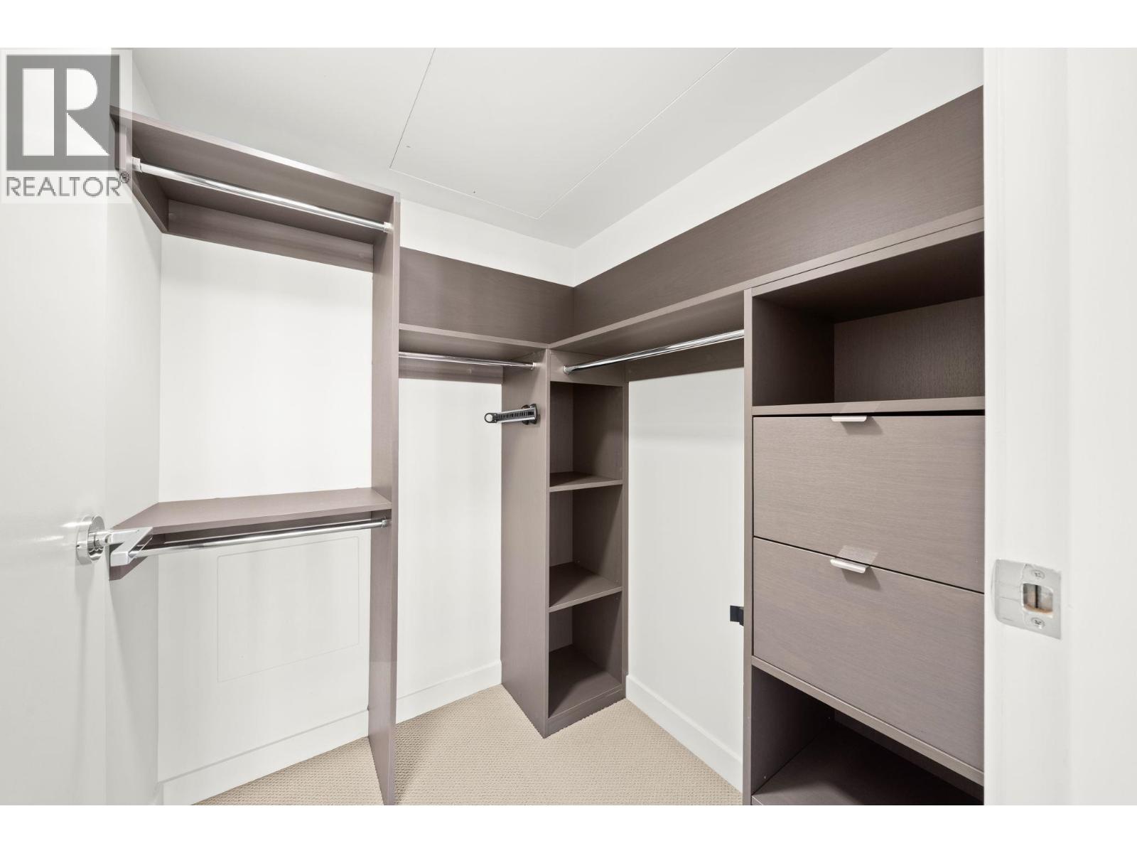 #617-8833 HAZELBRIDGE Way, Richmond