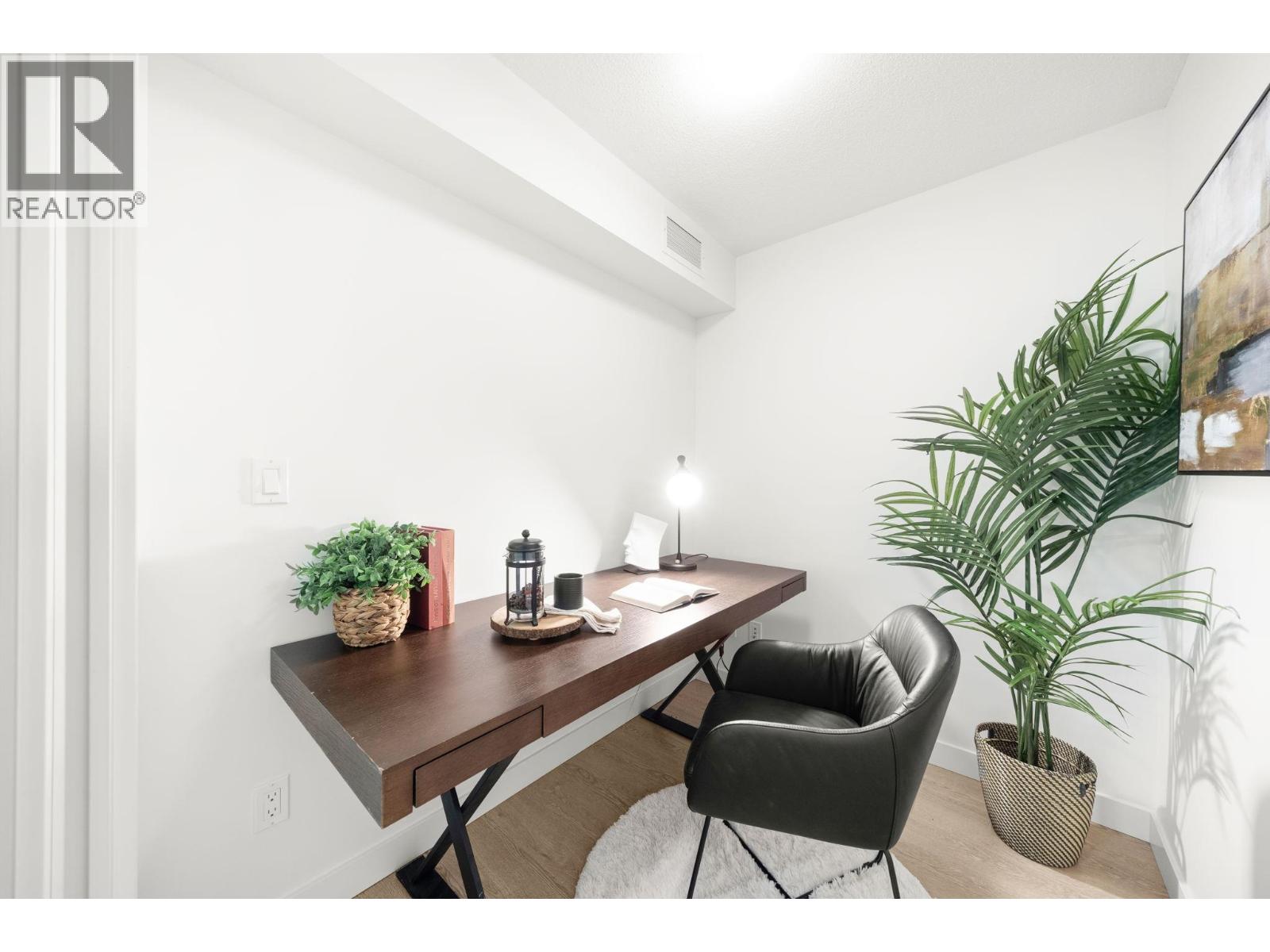 #617-8833 HAZELBRIDGE Way, Richmond