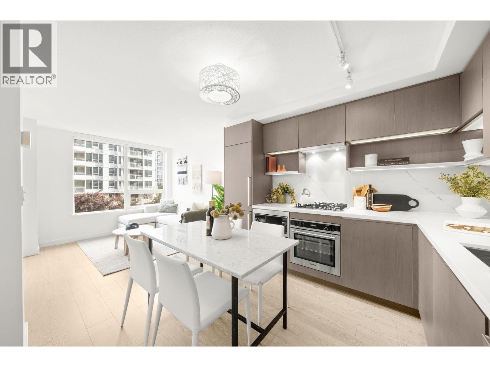 #617-8833 HAZELBRIDGE Way, Richmond