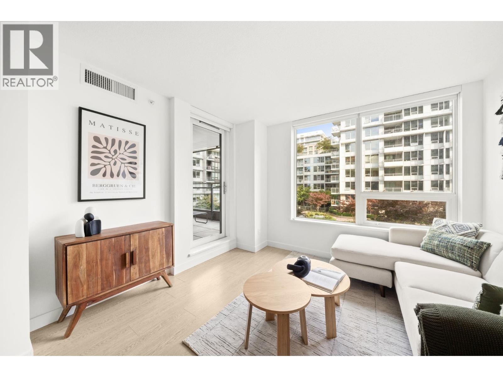 #617-8833 HAZELBRIDGE Way, Richmond