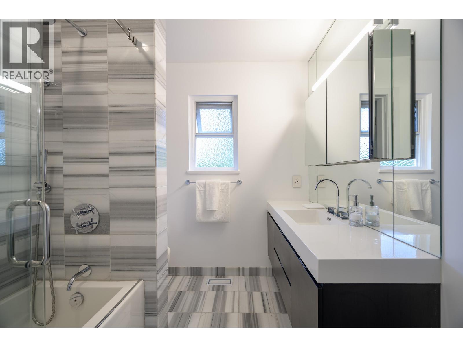 4434 52A Street, Ladner